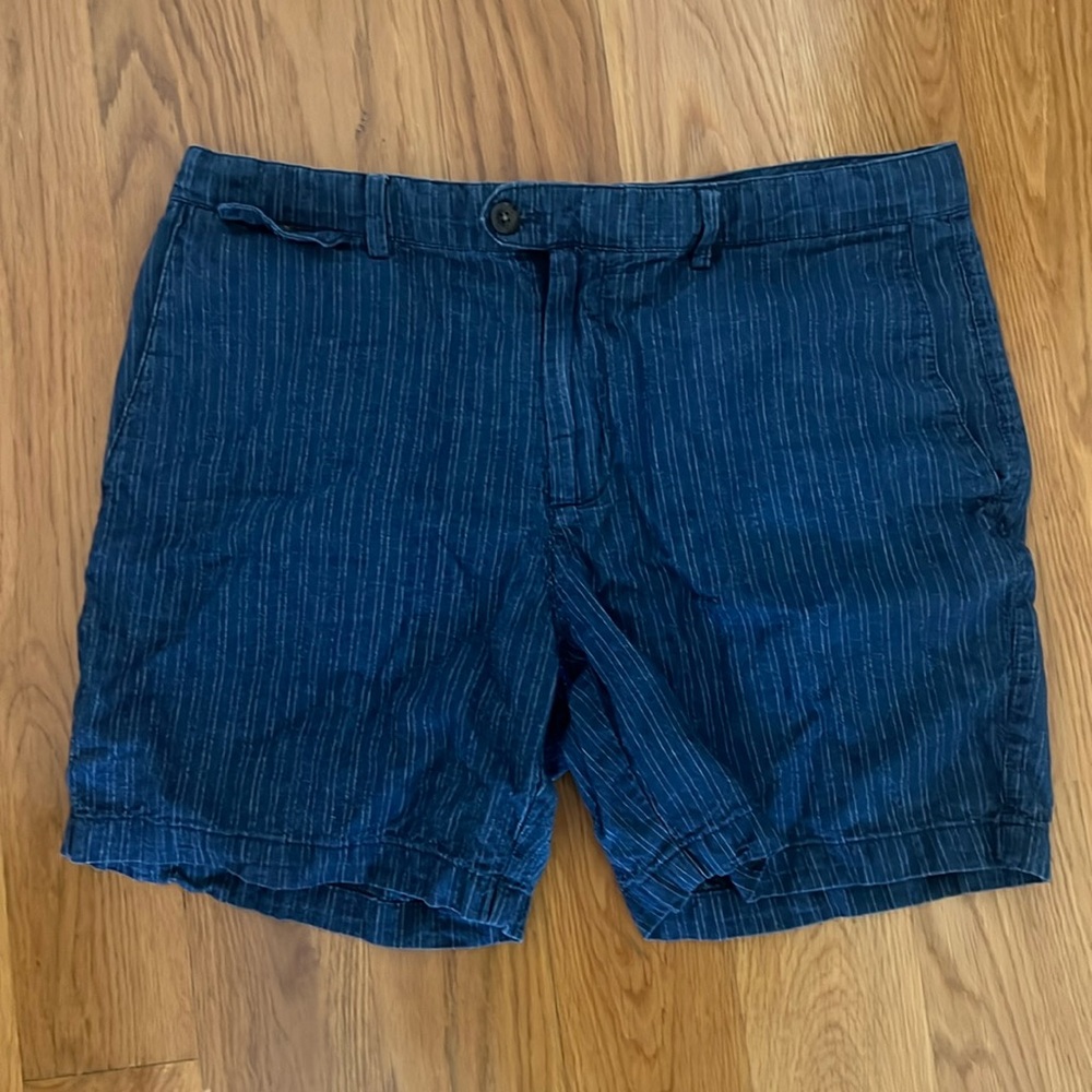 Banana Republic Men’s Linen shorts